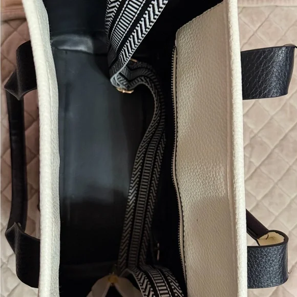 Black and White Tote Bag - Picture 2 of 4